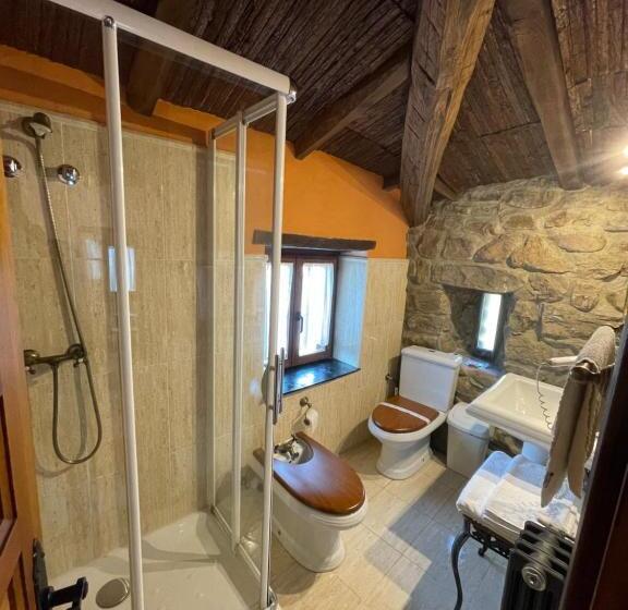 سوییت, La Casona De La Torre