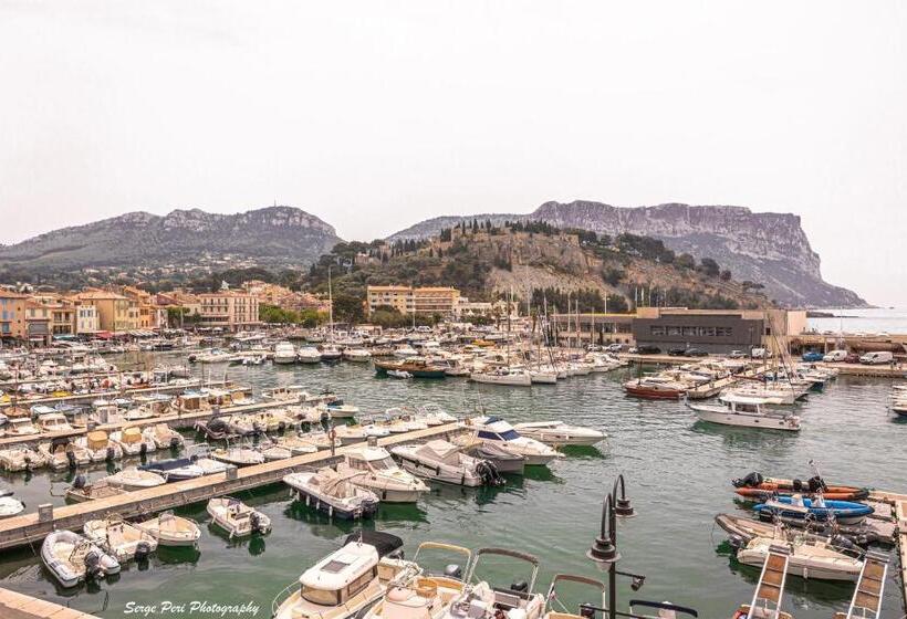 اتاق استاندارد با چشم‌انداز دریا, Le Golfe