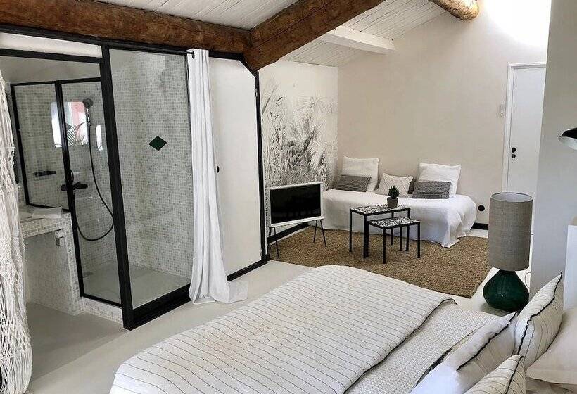 سوییت خانوادگی, Le Jardin D'emile