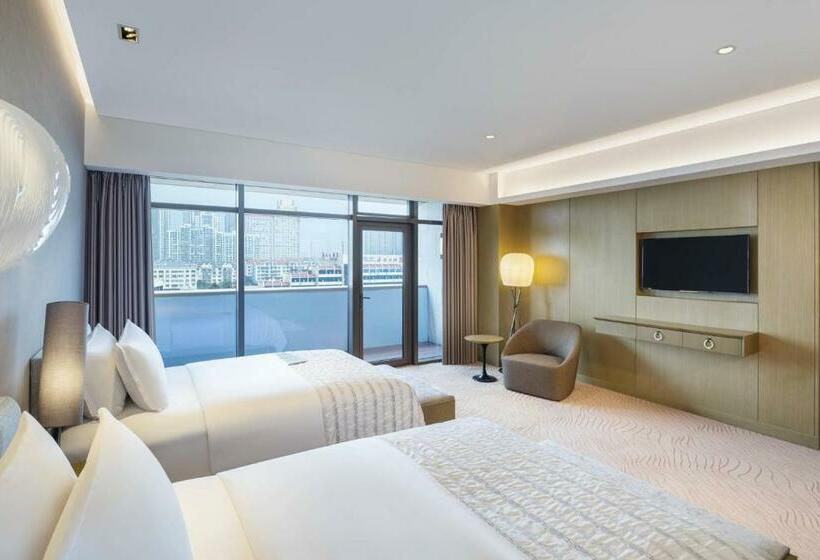 Club Room Sea View, Le Méridien Qingdao West Coast Resort