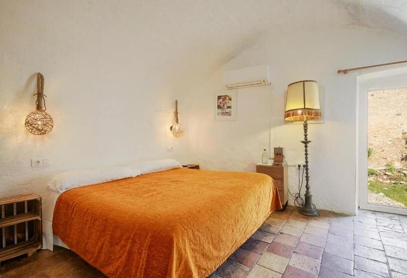 Standard Triple Room with Terrace, B&b Mas Torrencito Pet Friendly