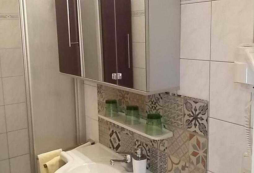 اتاق راحتی سه تخته, Platzhirsch Zur Alten Wagnerei Gästehaus