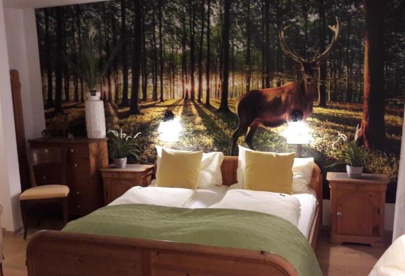 اتاق استاندارد چهارنفره با بالکن, Platzhirsch Zur Alten Wagnerei Gästehaus