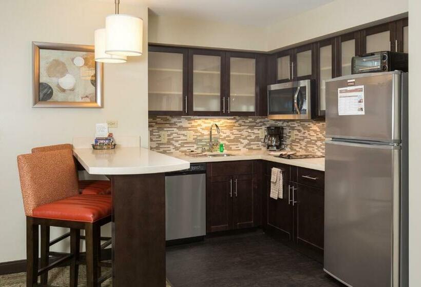 سوئیت 2 خوابه, Staybridge Suites Corona South, An Ihg