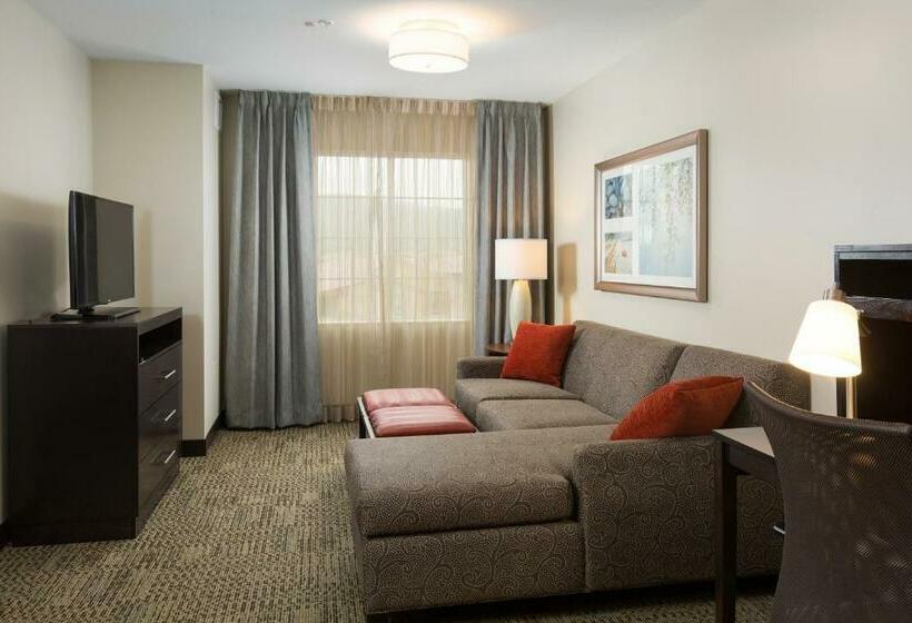 Suite 2 Dormitoris, Staybridge Suites Corona South, An Ihg