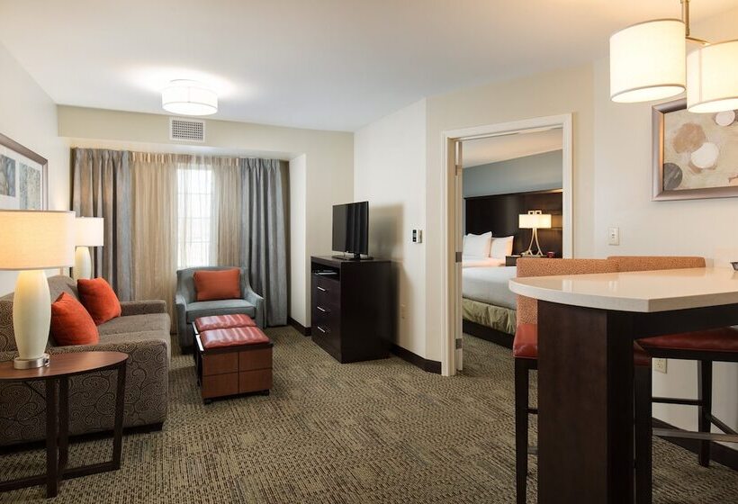 سوئیت برای معلولان, Staybridge Suites Corona South, An Ihg