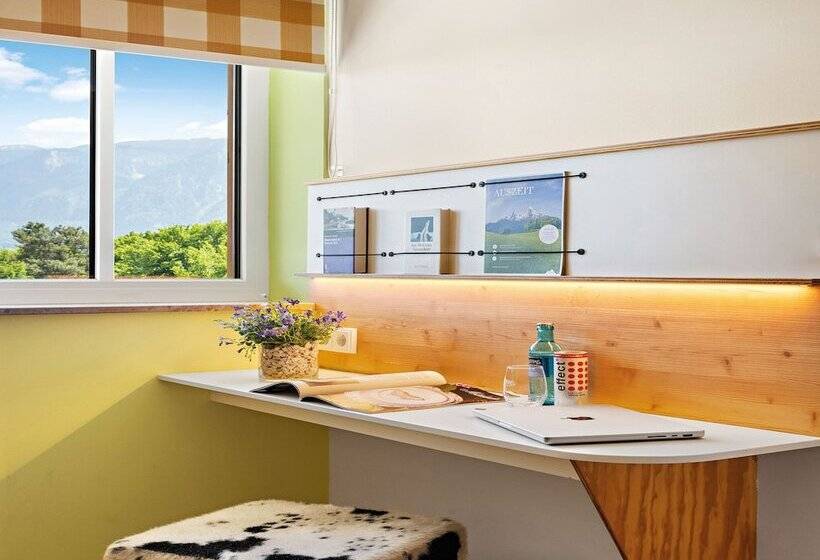 اتاق استاندارد سه نفره, Hey Lou Hotel Piding