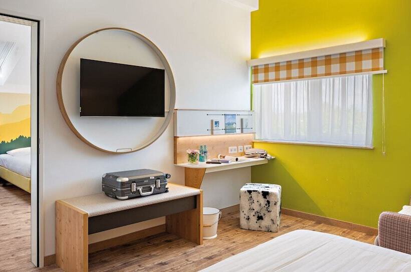 اتاق استاندارد سه نفره, Hey Lou Hotel Piding