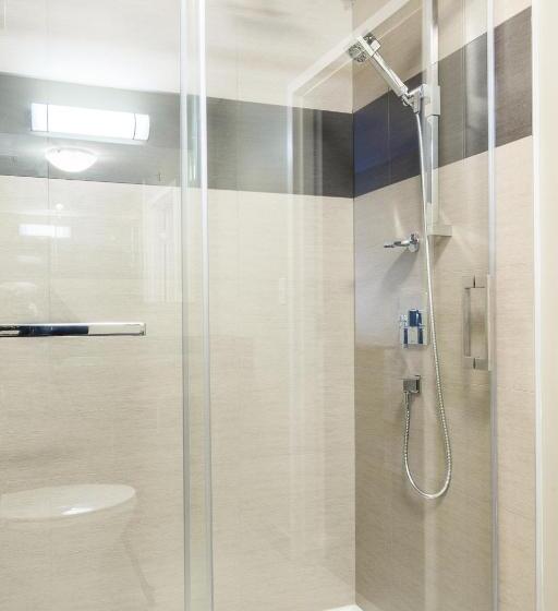 اتاق دلوکس مخصوص معلولین, Super 8 By Wyndham Mont Laurier