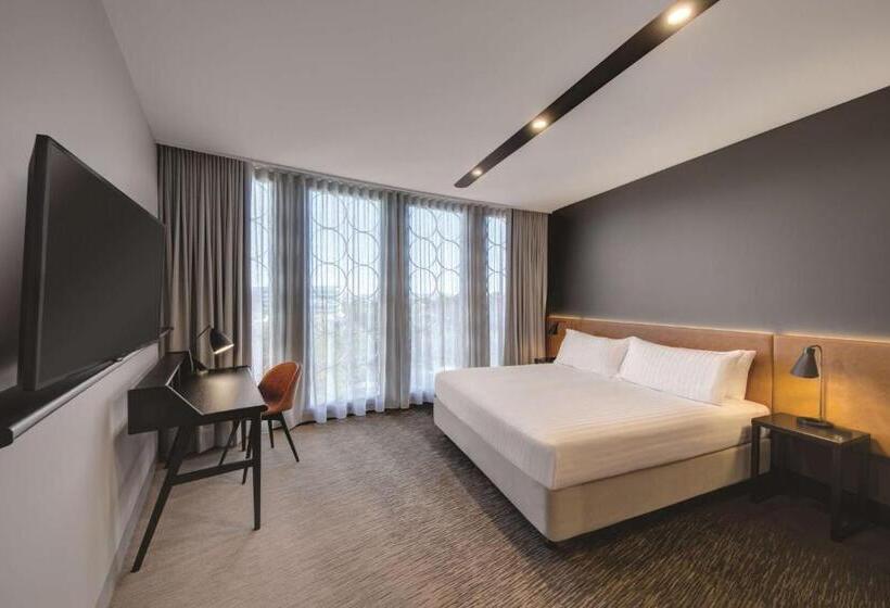 اتاق خانوادگی تودرتو, Vibe Hotel Canberra
