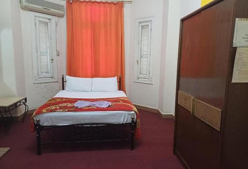اتاق استاندارد با سرویس بهداشتی مشترک, Meramees Hostel