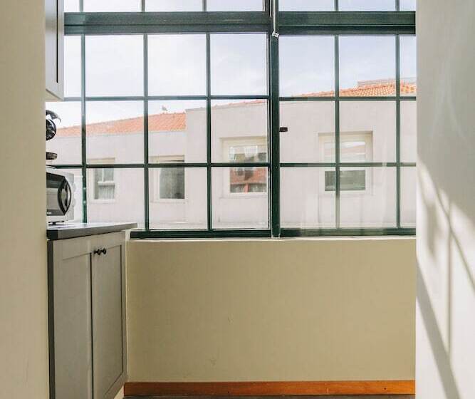 1 Bedroom Apartment, Oporto Center Spot