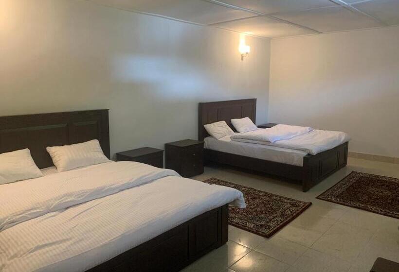 سوییت خانوادگی, Knights Inn Droshp
