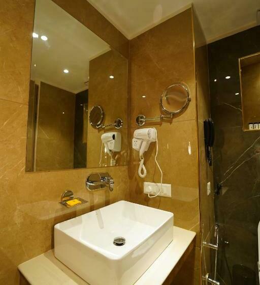 اتاق استاندارد, Quality Inn Elite, Amritsar