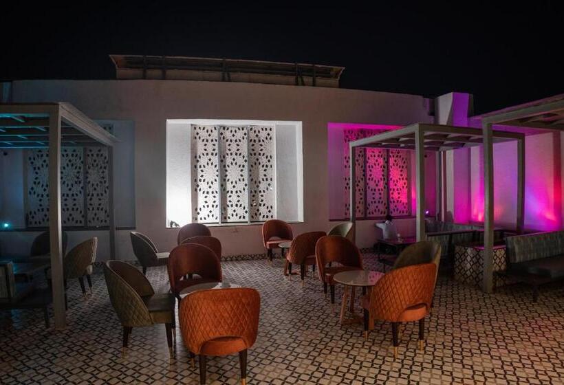 سوییت خانوادگی, Quality Inn Elite, Amritsar
