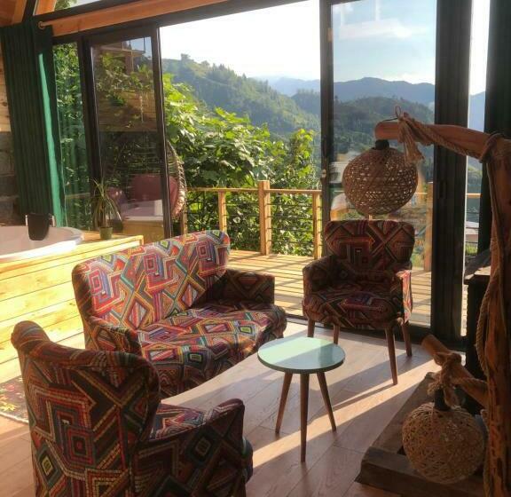 اتاق لوکس, şeni Bungalow