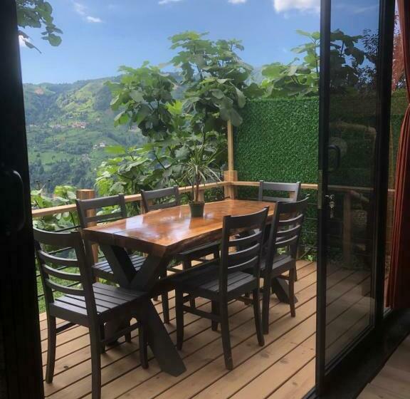 اتاق لوکس, şeni Bungalow