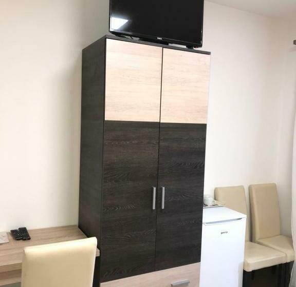 اتاق استاندارد برای معلولان, Tó Party Apartman