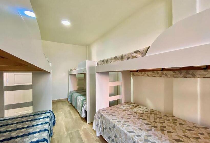 اتاق خانوادگی, Hostel & Cia Guarapari