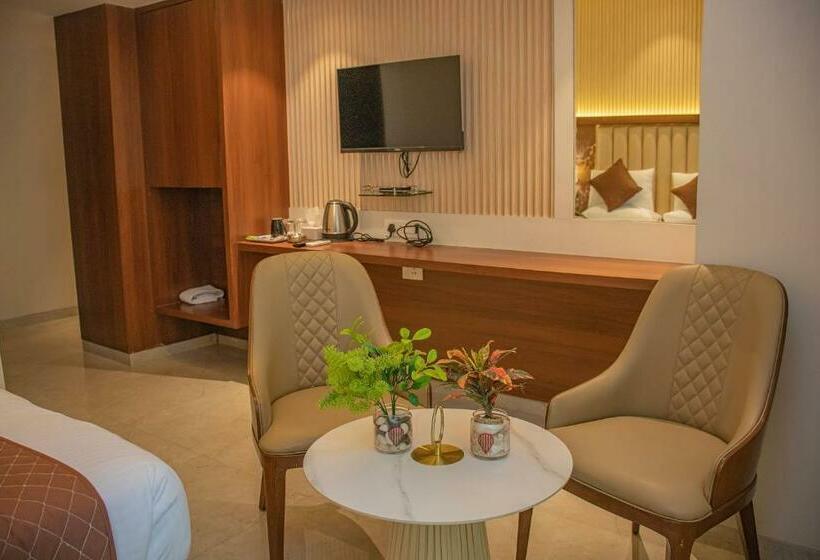 سوئیت با وان آب گرم, Czar Inn   Vashi Navi Mumbai