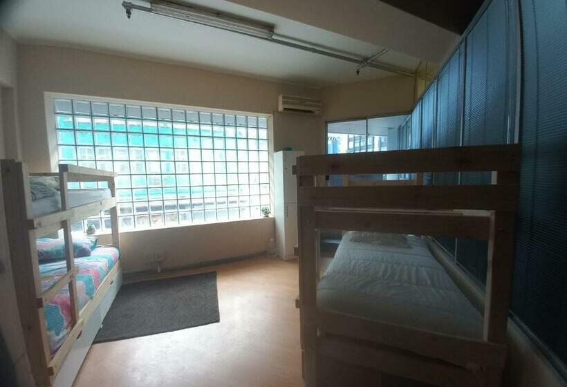 تختخواب در اتاق مشترک, Home Away On Plein