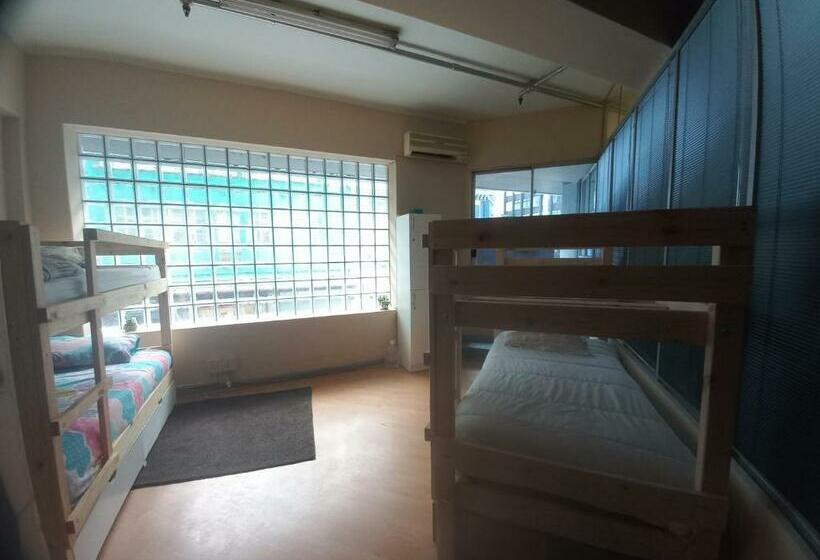 تختخواب در اتاق مشترک, Home Away On Plein