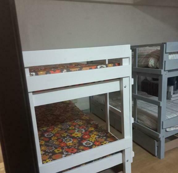 تختخواب در اتاق مشترک, Home Away On Plein