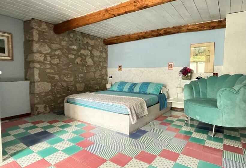 سوییت خانوادگی, Collina Blu