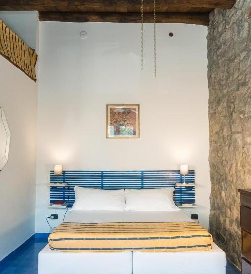 اتاق استاندارد سه نفره, Collina Blu