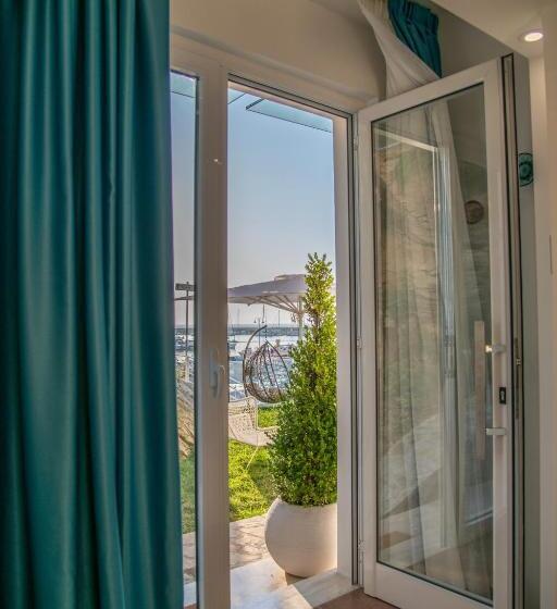 اتاق استاندارد با چشم‌انداز باغ, Don Antonio Rooms