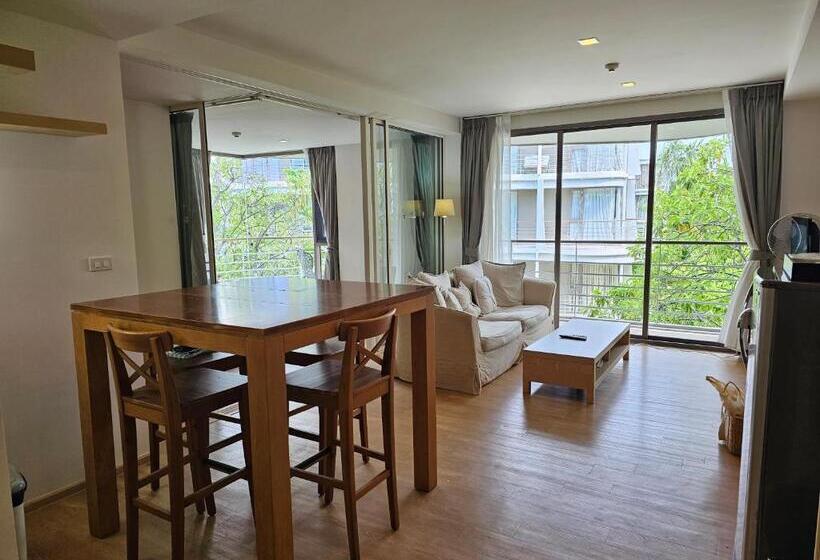 带大床的标准间, Baan Sankram