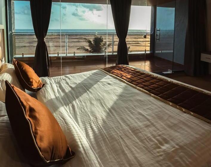 اتاق استاندارد با تخت بزرگ, The Oceanic Beach Front