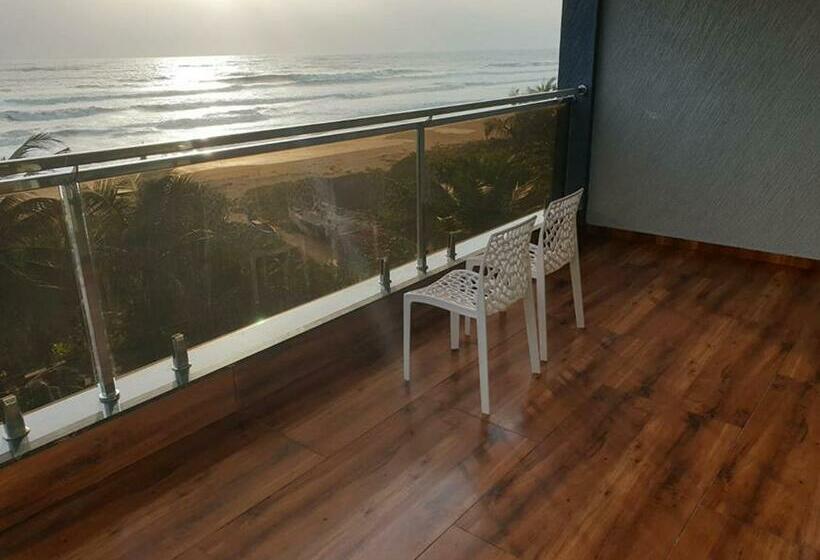 اتاق استاندارد با تخت بزرگ, The Oceanic Beach Front