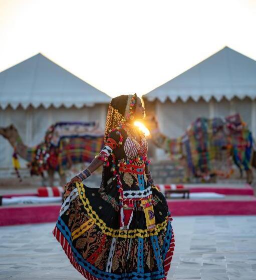 چادر با خدمات رفاهی استاندارد, Sam Dunes Safari Campus