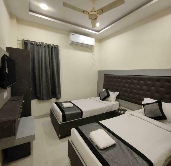اتاق استاندارد, Vighneshwara Inn