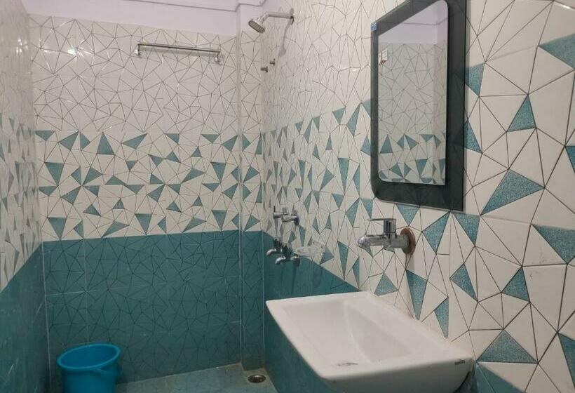 اتاق استاندارد, Vaishnavi Near Baba Dham Temple