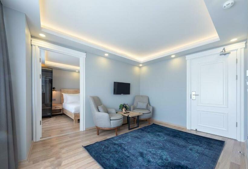 سوییت با چشم‌انداز دریا, Art Karaköy