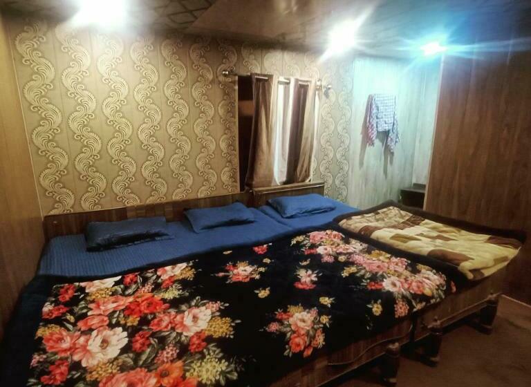 Economy Triple Room, Rupali Guest House