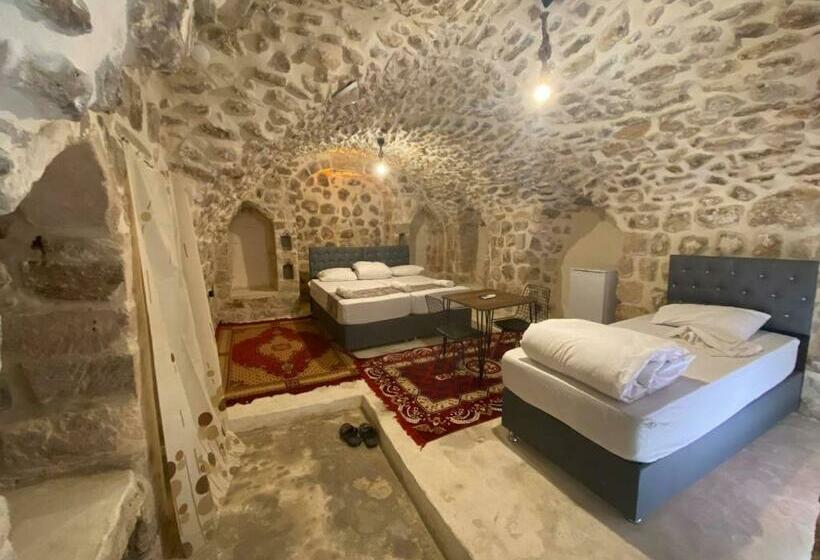 اتاق استاندارد سه نفره, Gılgamesh Butik Otel