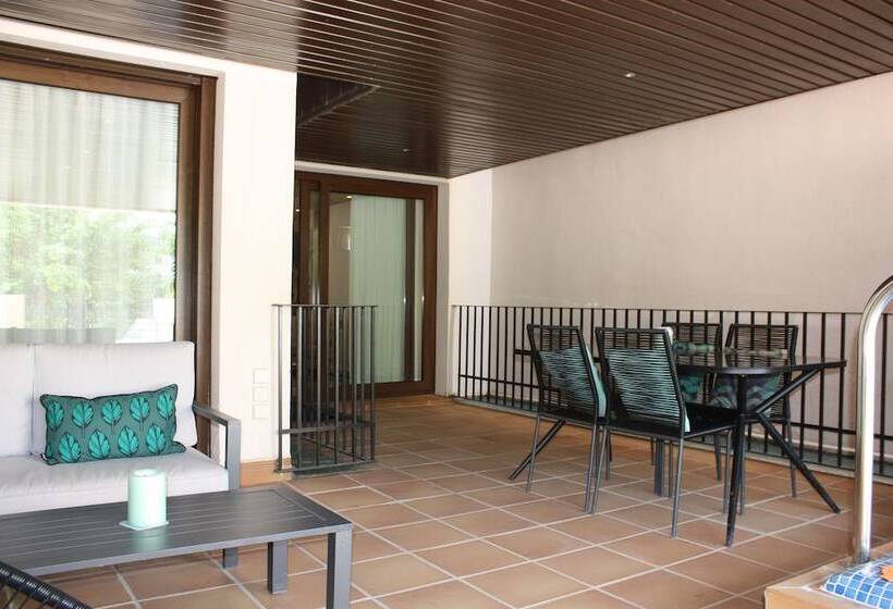 Apartamento 2 Dormitorios con Piscina, Bahía Boutique Apartments