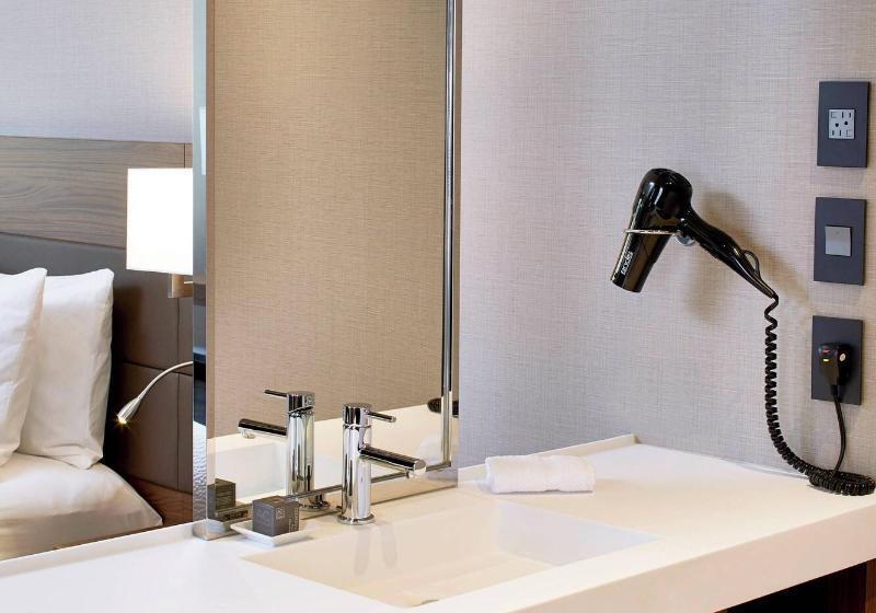 اتاق استاندارد با تخت بزرگ, Ac Hotel By Marriott Atlanta Buckhead At Phipps Plaza