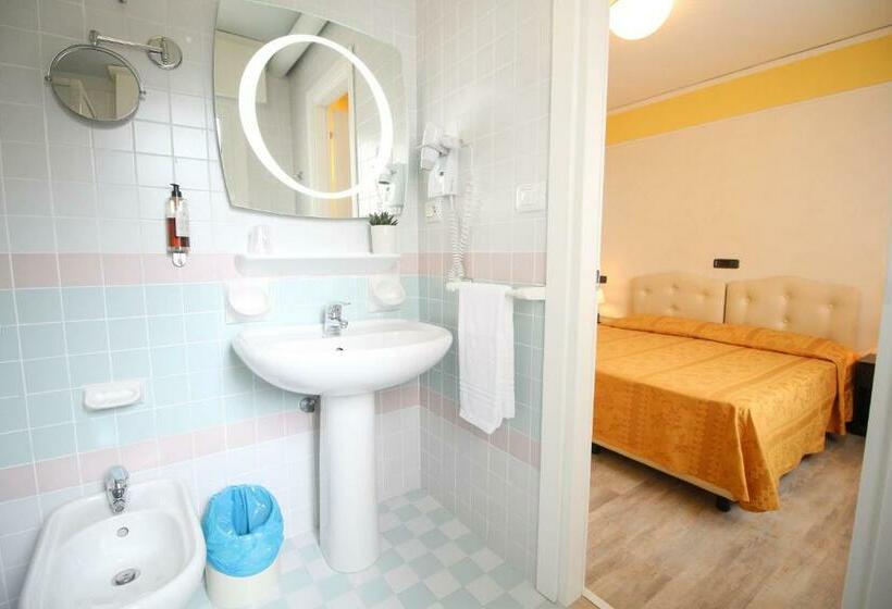 اتاق استاندارد با بالکن, Continental B&b City