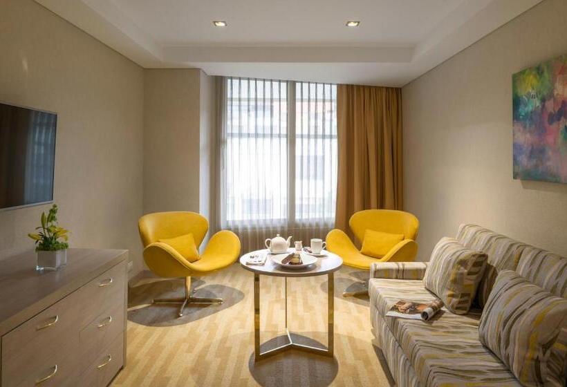 اتاق لوکس با تخت بزرگ, El Dorado Bogota