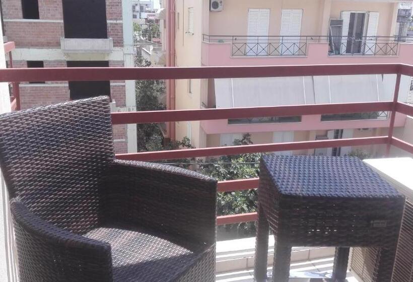 اتاق سوپریور خانوادگی, Feevos