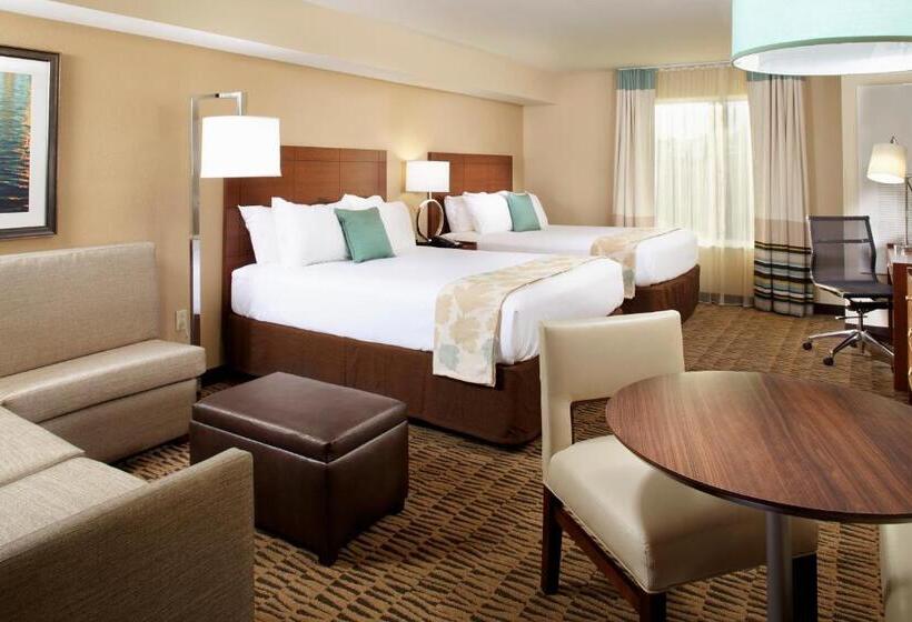 Suite Adapted for people with reduced mobility, Hawthorn Suites By Wyndham Wheeling Triadelphia At Highlands