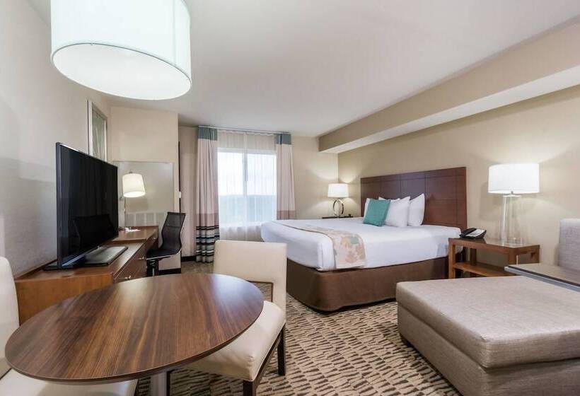 Suite, Hawthorn Suites By Wyndham Wheeling Triadelphia At Highlands