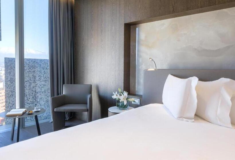 سوییت, Maritim Hotel Plaza Tirana