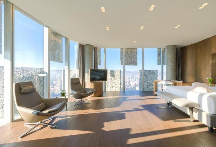 اتاق لوکس با چشم‌انداز شهر, Maritim Hotel Plaza Tirana