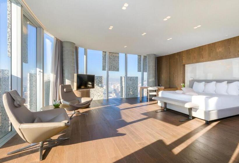 اتاق لوکس با چشم‌انداز شهر, Maritim Hotel Plaza Tirana