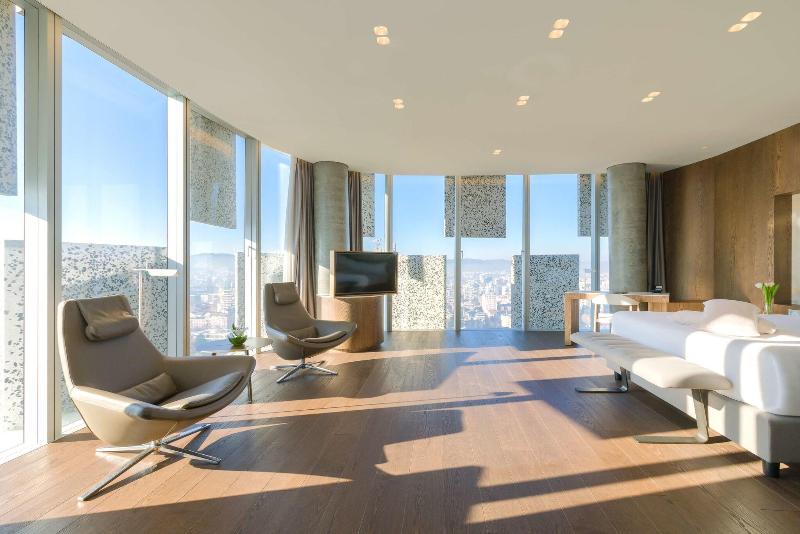 اتاق لوکس با چشم‌انداز شهر, Maritim Hotel Plaza Tirana